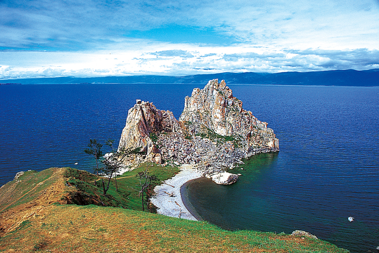 Majestueux lac Bakal  Sibrie, Russie.