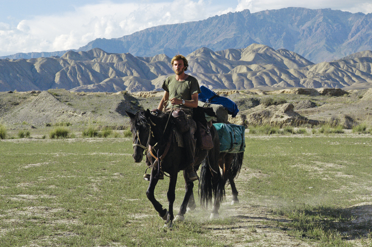 En route pour la valle de lArpa  Kirghizistan.