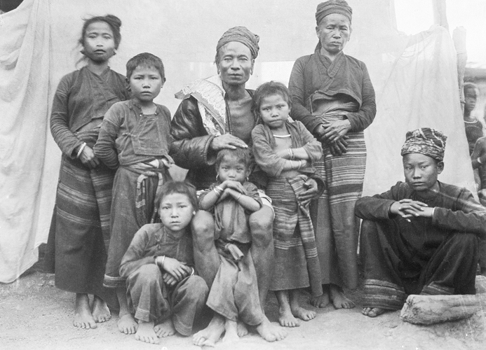Famille laotienne.