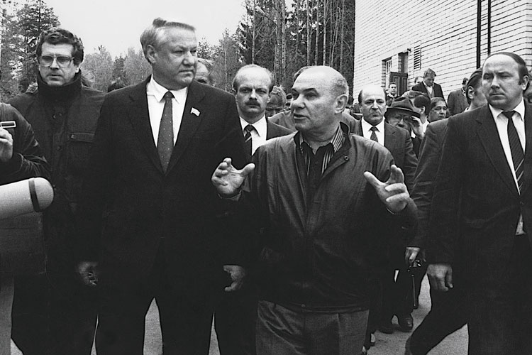 Avec Boris Eltsine, Petrozavodsk, Carlie, 1991.