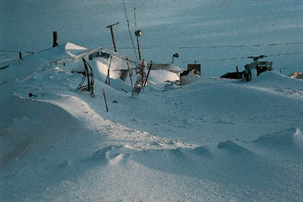 Effet des blizzards hivernaux sur lhabitat  Unalakleet.