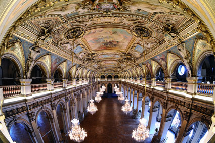 Salle des ftes de lHtel de Ville.