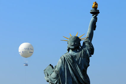 Statue de la Libert du pont de Grenelle.