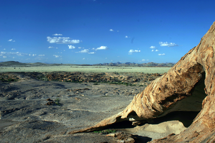  D’une superficie de 50 000 km², le <i>namib</i> Naukluft a été classé parc national en 1979.