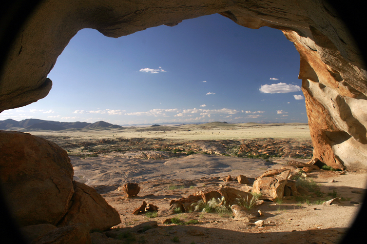 Des dunes aux massifs grseux en passant par les plaines caillouteuses ou les canyons, la nature du Naukluft offre une beaut poustouflante et sans limites.