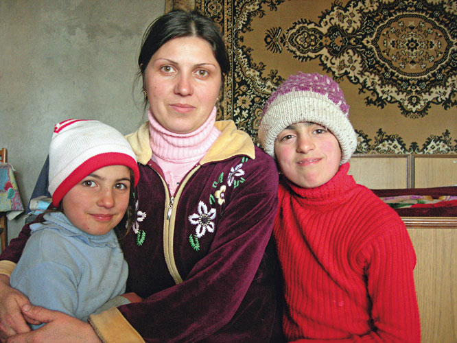 En janvier, laccueil chaleureux des familles soulage lauteur du froid et de la solitude.