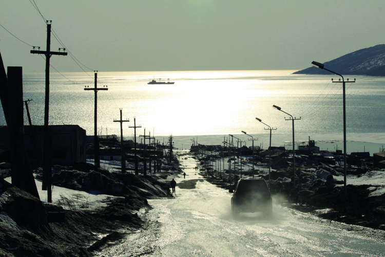 La mer et les airs sont les seuls accs  Magadan, capitale de la Kolyma dont les habitants qualifient le reste de la Russie de continent.