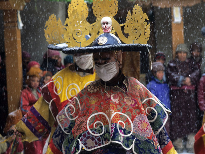 Rituel dans au monastre de Stongde, au centre du Zanskar.