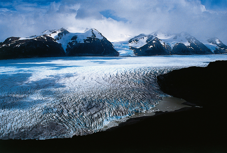 Le glacier Grey est situ  lextrmit mridionale de limmense calotte glaciaire appele Campo Hielo Sur.